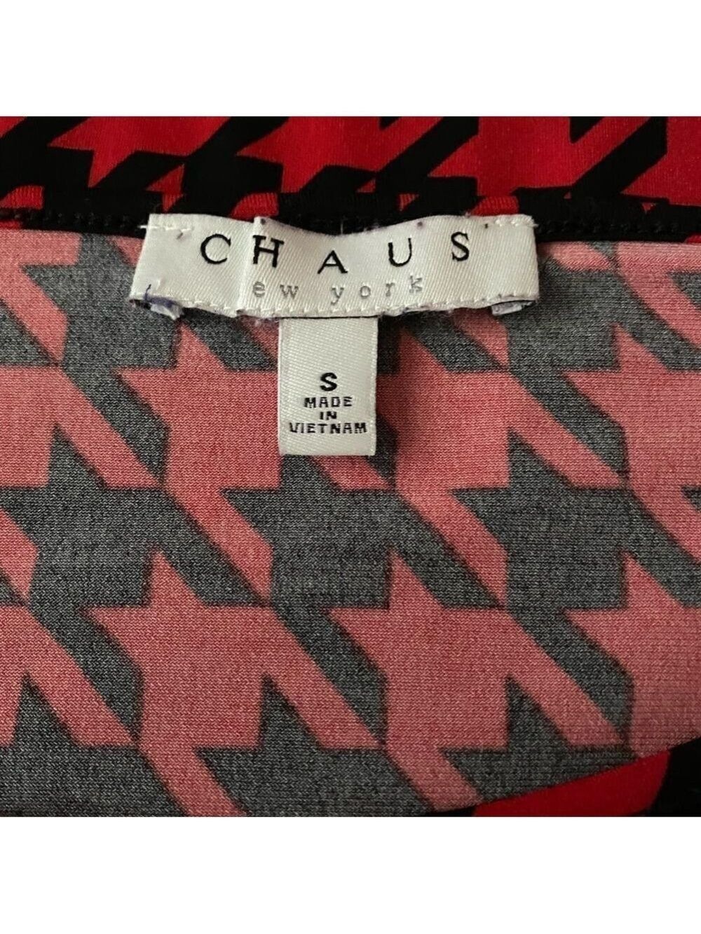 Chaus Red Black Houndstooth Bell Sleeve Top Size Small - Picture 8 of 9